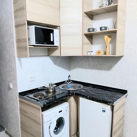 Отличная Квартира Со Всеми Удобствами. Almati Kültér fotó